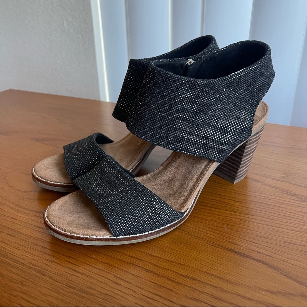 TOMS Majorca Cutout Heeled Sandal Black Metallic Size 7.5